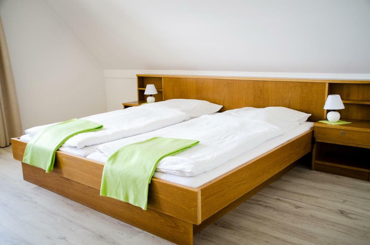 Wallfahrts-Gaststaette Heilbruennl Roding Ngoại thất bức ảnh